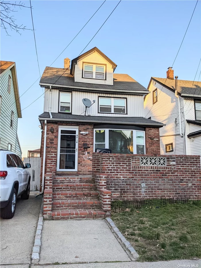 Well maintenance detached one family in Bayside! It features 3 BRs 1.5 Baths, a finished attic can possibly be an extra bedroom, basement with separate side entrance. An above-ground pool with a deck in the backyard as a bonus! Close to transportation: bus Q27 to Flushing, Q31 to Jamaica, shops and Hmart supermarket. School District #26: PS 162, MS158, Francis Lewis HS. Won&rsquo;t last!