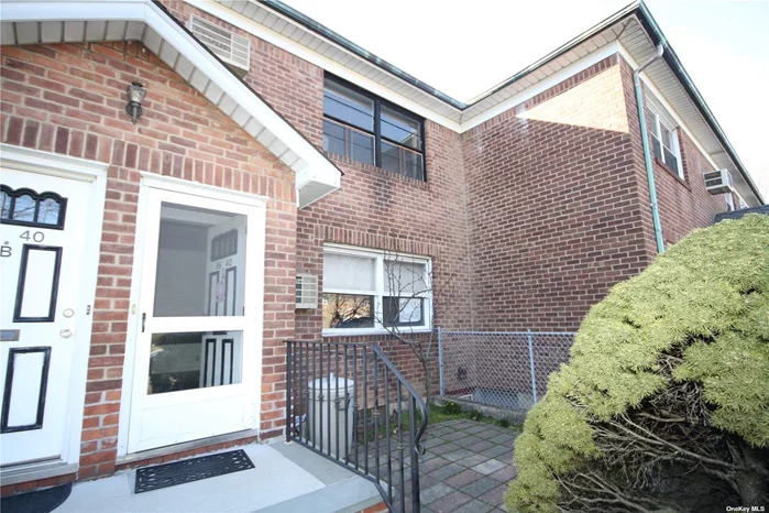 Turnpike Gardens A unit includes a full, finished basement with separate outside entrance. Sunny eastern exposure. Convenient location close to Francis Lewis HS, Q17, Q31, Q88 buses and the LIE. School district #26.