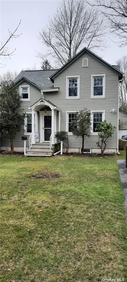 1st floor apartment in House. 2 br, EIK, Den/Family room, 1.5 Bath, New cabinets & Appliances. Separate pantry w/washer /dryer. 3 Window A/c Units. Garden Window, New Vinyl siding, roof, Windows .New Carpet & Paint, Sky lights. Beautiful property, Green House, Private driveway. Must See!!
