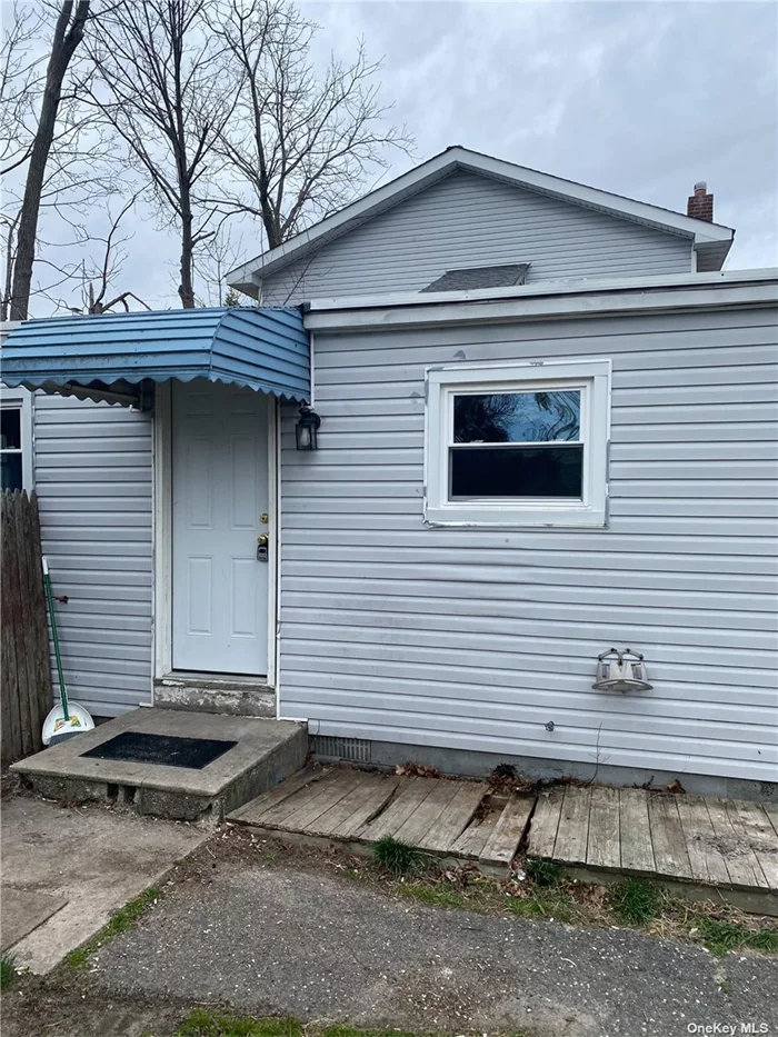 Large 2 Bedroom , eat in kitchen, living room with New Carpets, freshly painted, great outdoor space. private parking. Owner Requests All Applications Thru NTN. , 1Month Security and 1 month Broker Fee Due At Lease Signing.