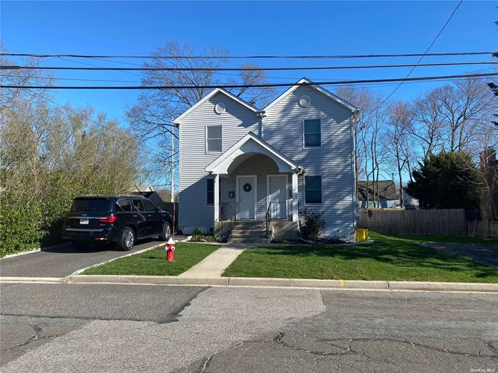 Great Rental Opportunity ! 2 Bdrm & 1 Bath in the heart of Syosset Groves. W/ Lvrm, Kit w/ Gas Cooking Plus Finished Basement. Village Elem, Southwoodn Mid Schools. Close To All Transp & Shopping! Availability is flexible.