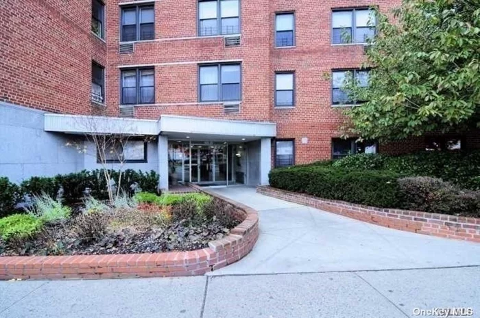 Sponsor unit, no board approval needed. spacious top floor large 1 bedroom well maintained apartment in Forest Hills. eat in kitchen with window.close to subway, public transportation, shopping, restarants and entertainment. great location. buyer pays nyc and nys transfer tax and fees.