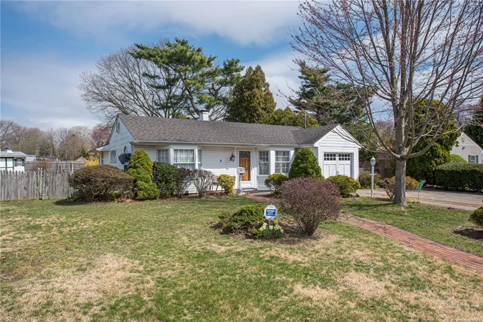 Charming, Clean Move in Ready 3 Bedroom Ranch. West Islip Schools. Situated On Spacious Property. Don&rsquo;t Miss Out On This Great Opportunity!