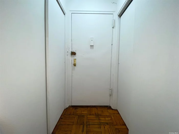 Sponsor unit, no board approval needed. Well maintained large alcove studio over 600 square feet. close to major highways, public transpertation, shopping, restaurants and Flushing Meadows Park. live in super and full time porter. laundry rooms in building. credit and background search required.