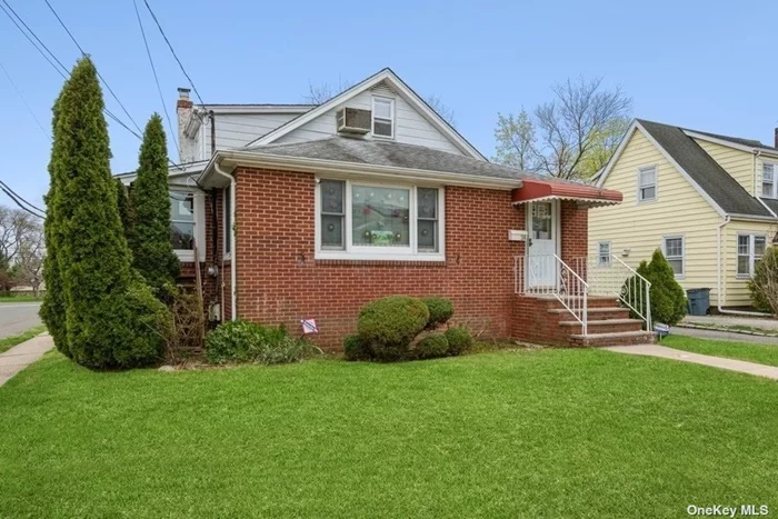 Prime location, the perfect home to make your own. Kitchen has been updated, full finished basement. Detached garage with plenty of storage. Home has great potential.