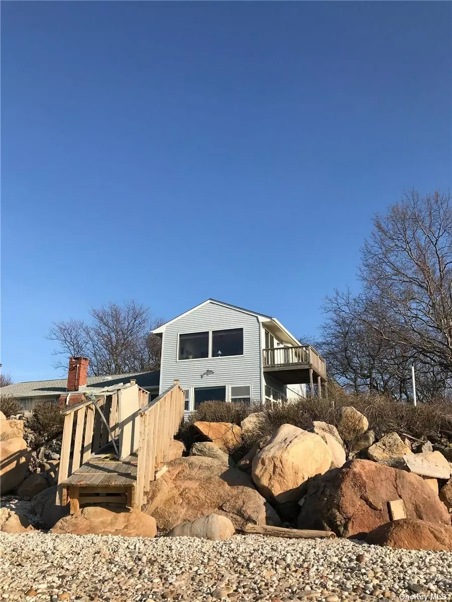 Total Serenity. Sound Front One Bedroom Apartment Looking Over The Long Island Sound With It&rsquo;s Stunning Sunsets. Access To Lounge On The Beach Or Swim In The Sound Just Steps From Your Door. Two Decks, One Off The Upstairs Bedroom And One Out The Lower Level Door. What A View To Wake Up To.