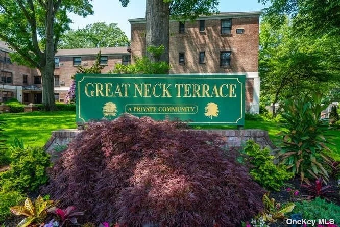 Best Location in Great Neck terrace. Welcome to this one bedroom garden apartment, Large Efficiency kitchen, Livingroom, Dining Room, Hardwood Floors, Plenty of Closet Space, Parking Spot comes with this pet friendly building. Amenities include Pool club with olympic size pool, Volley ball and Basketball courts, Dog Run, Close to LIRR, On Site Management.