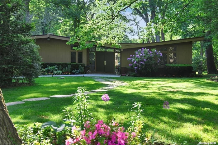 Embodying the classic tenets of Mid-Century Modern architecture: a clean, minimalist aesthetic with an emphasis on angular planes, large windows and open spaces, and an effortless integration with nature and its surroundings, 36 Wood Road offers timeless design perfect for today&rsquo;s living. The home&rsquo;s 2.9 acres of established perennial gardens rimmed with mature specimen trees and with lovely terraces create visual narrative that is beautiful, functional and inviting. HA Property Owners Assn Beach, Tennis & Social Activities w/Membership & Dues.