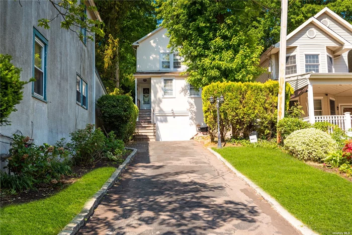 Charming Colonial located in historic Oyster Bay. Close proximity to Beaches, Restaurants, Shopping, LIRR, Library, and Parks. Beautifully Updated kitchen and bathrooms. Lovely eat-in-kitchen. Long private driveway. This is a must see!!