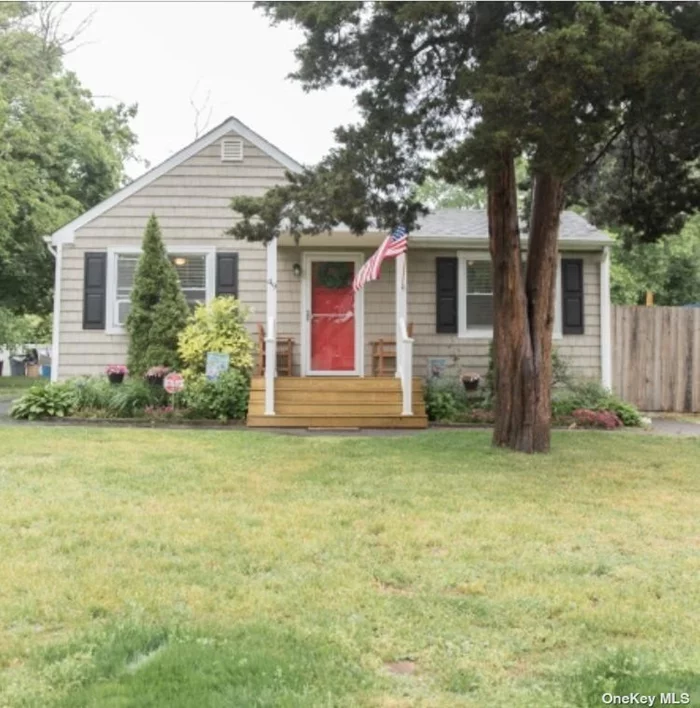 Pack your Bags, This is the one! Move right in to this 3 Bedroom Ranch with wood floors through out. Beautiful new front porch with Benches as a gift from the seller.