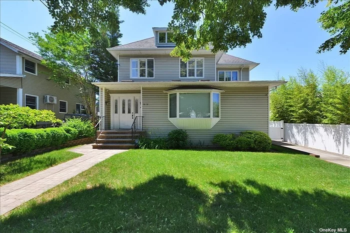 Just arrived- totally gorgeous and beautifully renovated legal 2 family home that is currently being used a 1 family in prime Bayside neighborhood. 5 bedrooms and 2.5 full baths- over 2500 square feet of living space on 50 x 100 property. Oversized 2 car garage, 6 skylights, 9 foot ceiling on 1st and 2nd floors, new kitchen, bathrooms, pavers, fenced in yard, Etc- too much to list! Must come and see to fully appreciate. Convenient to Bell Blvd, LIRR, shopping, SD 26. Won&rsquo;t last!