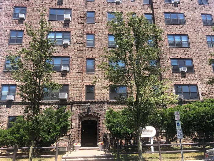 Move right in 2 bedrooms, 2 full bathrooms, bright + sunny, elevator building, HW floors, SD #14, pet-friendly, new windows, top floor apt, 3 ceiling fans. Close to railroad, shopping, and houses of worship.