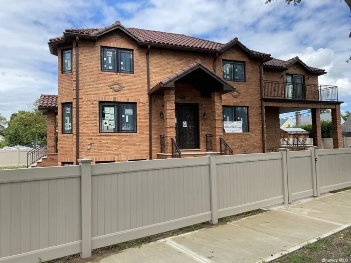 Brand new one dwelling brick House with clay tile roof, near Kissena Park. Modern elegant european style with extensive craftsmanship and rich detailing, 9 Foot high ceilings, 22 Foot high open foyer, lots of sun in every room. Formal dining room, living room, eat in kitchen, beautiful granite counter tops & top of the line stainless steel appliance. led lighting, hardwood floors, central heat/ A/C and central air ventilation system.There is large deck and 4 parking spaces.