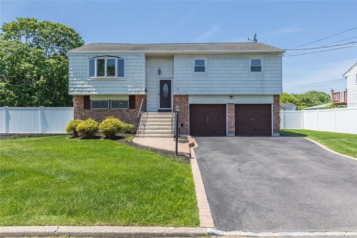 Wide Line Hi Ranch W/.25 Acre Property In The Hunter Ridge Section Of West Islip. Home Has Great Potential W/ IGS, 200 AMP, Split A/C System, 13 Year Old Furnace, 15 Year Old Roof and 6 Year Old Separate Hot Water Heater. Hardwood Floors On 2nd Floor.