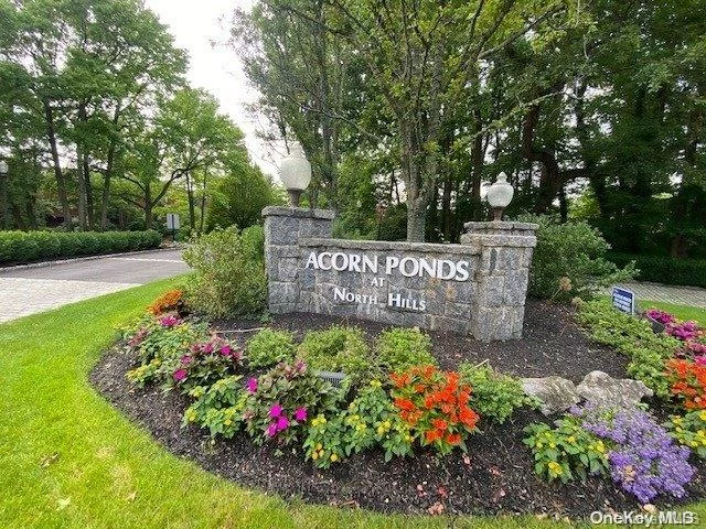 This unit does need TLC large 3 Bedroom unit, very spacious open floor plan, oversized Kitchen with eating area, Plus formal Dinning room , Make it your own, The location of this unit is prime. It is a corner unit and it faces the tennis courts and the playground, plenty of guest parking near by. Acorn Pond is a beautiful development with colorful gardens and fountains, surrounded by lots of trees and green lawns. This is the Dogwood model in a desirable location. Section 2, Additional information: Appearance:Poor, ExterioFeatures:Tennis, Interior Features:Lr/Dr