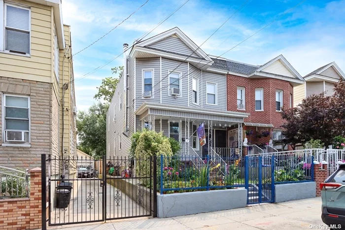 Fantastic Opportunity! Legal 2 Family, Easy Living. Close To Public Transportation, Shops, Restaurants & Schools. Perfect For Extended Family Or Investment.