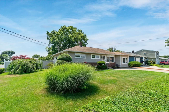 Opportunity knocks, will YOU answer? Wide-line Ranch on cul de sac. Features hard-wood floors, gas cooking and heating, dining area, den, kitchen with stainless steel appliances, vinyl replacement windows, and full basement with outside entrance. Private fenced-in yard with pergola, perennial garden and custom paver patio. It&rsquo;s YOUR call!!