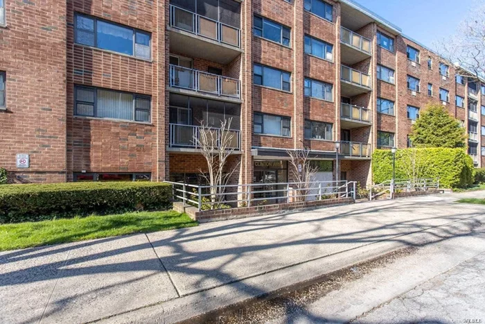 Sponsor Unit, No Board Approval. 1 Bedroom Apt. W/Sliding Doors To Sun Deck. Close To Lirr And Shopping. Laundry Room On Floor. Full Time Super On Premises.