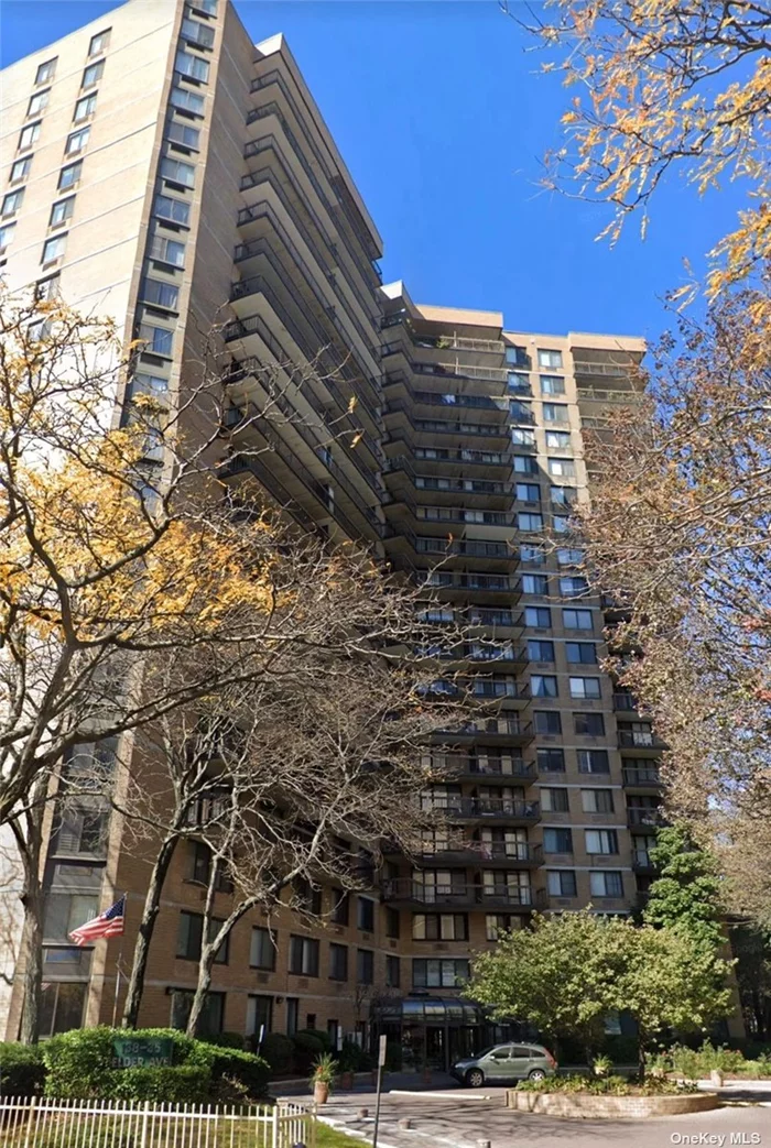 This Unit located at Downtown Flushing features One bedroom, Kitchen, Bathroom, Living room and Large Balcony at 9th Floor. Very Safe environment with 24 hours doorman. Laundry in Building. Garage Parking available to rent with the Unit. Close to all.