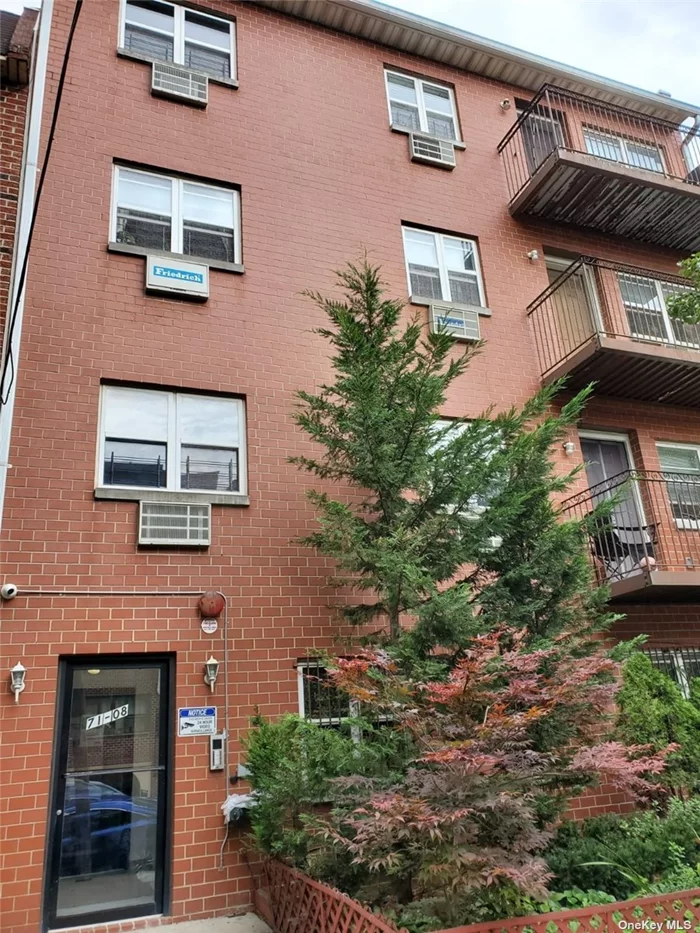 Beautiful 2 bedroom 2 bath apartment with walk in closet . Galley Kitchen. Nice size terrace to sit out on.