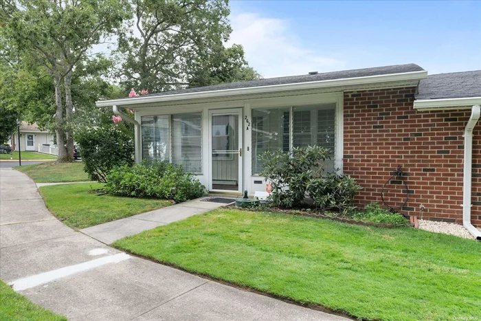 This 2 Bedroom Greenbriar End Unit wont last! Unit features a Screened in Porch, Large Living Room, Eat in kitchen with white cabinets, Appliances and table area. There is a nice size master Bedroom plus a 2nd Bedroom or den, a Recently redone full bathroom, 8 year old CAC Unit & private Washer/Dryer included.