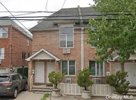 Location, Location, Location. The House is about 15 years old and is a duplex. Master bed with master bath on the second floor with high ceilings. First floor is another bedroom. Amazing walk score as well as walk to LIRR. Very quiet and safe neighborhood, Police precinct a block away.