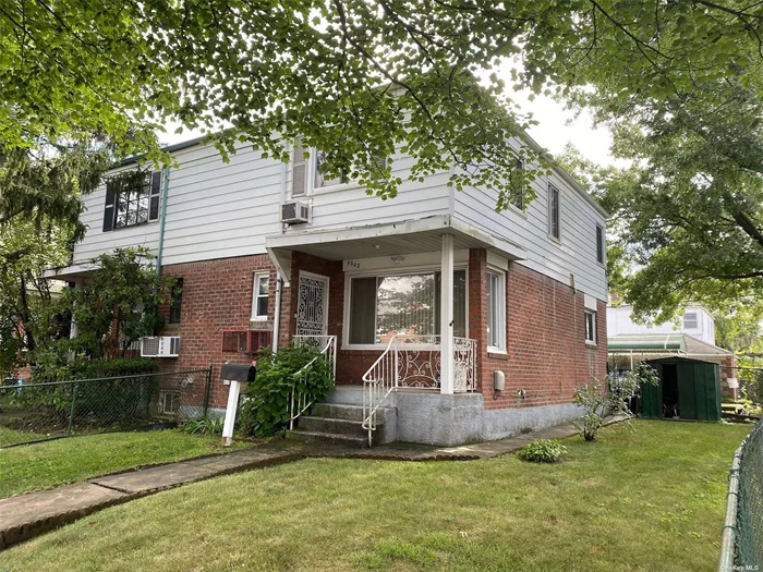 Semi-attached single family home in Bayside on a corner lot. Private parking, full finished basement, side and rear yards. Close to the Clearview expy, the Q76 bus and PS 162.