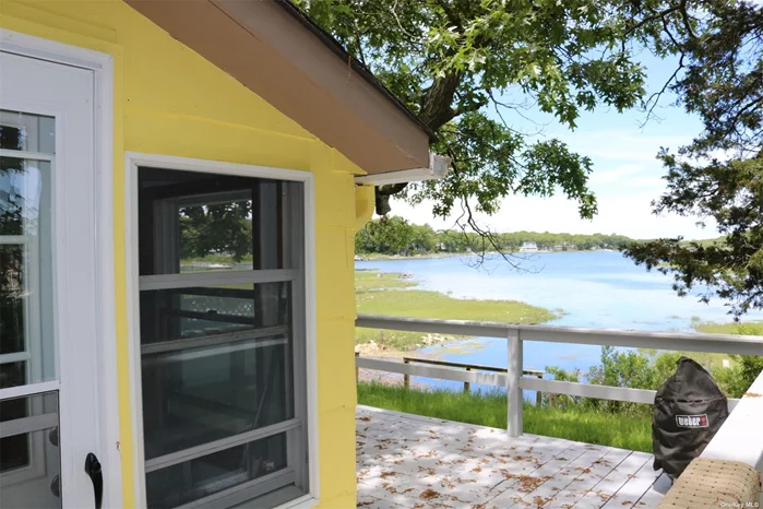 Charming One Bedroom Waterfront Cottage. Launch Your Kayak From The Backyard, Or Enjoy One Of The Best Views The North Fork Has To Offer. The Sandy Association Beach Is Just A Stone&rsquo;s Throw Away.