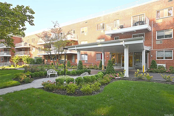 Welcome to Kings Point House-Luxury Coop-Fabulous 1 Bedroom 1 Bathroom In Full Service Building With Doorman, Heated Garage, Video Surveillance, Guest Parking, Deeded Storage Bin Private Waterfront Courtyard Located On Beautiful Manhasset Bay with Rentable Boat Slip. This Jr-4 Apartment Features Traditional Layout with L Shaped Living Room & Dining Room, Abundant Interior Useable Space, New Kitchen with granite Countertops, Wooden Floors & Is Designated For Renowned Baker Hill Elementary School & Gn North Middle & High School, Steppingstone Park & Pool District, & Ravine Park.