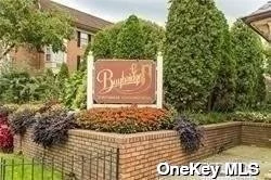Baybridge - Luxury Condominium - True 3 bedrooms&rsquo;  With 2 full updated baths, Features Beautiful Wood Floors..Open Floor Plan with L/r & D/R.. S/S Appliances..W/D... Garage Parking Plus Driveway.. Located On Quiet Street... 24 hr. Security, Gatehouse, Health Club, 2 Pools, Tennis, Gym. Storage in basement.. Pets allowed. Nearby Golf Course. Walk To Buses..Minutes to all Bridges & Highways for Easy Travel. Enjoy the Lifestyle You Have Been Dreaming About