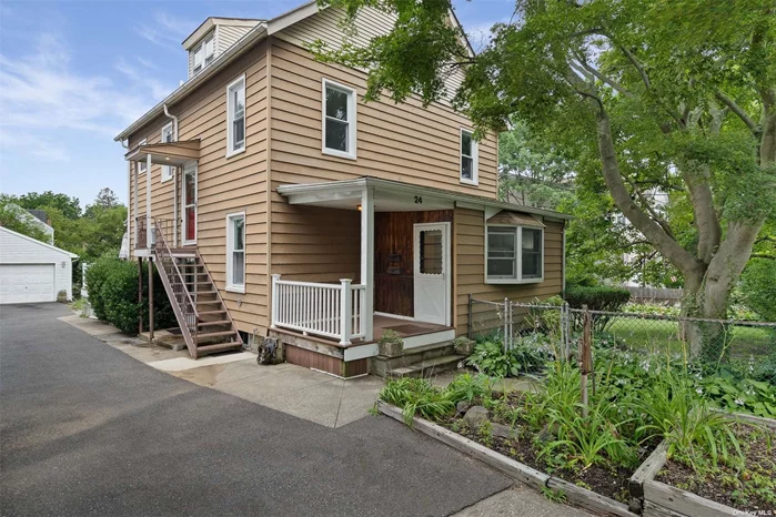 Recently updated 2 bedroom apartment on second floor of two family house. Living room opens into kitchen with new appliances. 2 bedrooms and new bath. Third floor bonus room. Use of large back yard. shared laundry in basement. Street parking. Close to town, shopping and schools.