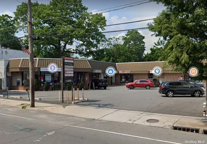 Highly visible strip mall, parking, signage