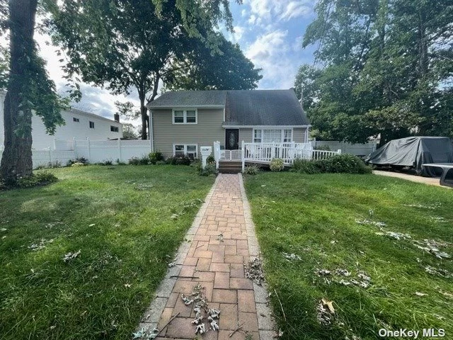 Four-level Split Home Located in Brightwaters Farms with Four Bedrooms and Two Full Baths. Beautiful Fenced in Yard, EIK, Spacious Living Room, Lower Level Perfect for Home Office/Guest Room, Basement with Ample Storage, and Private Third-Floor Master Bedroom with Bay Shore Schools. Low Taxes of $11003.11