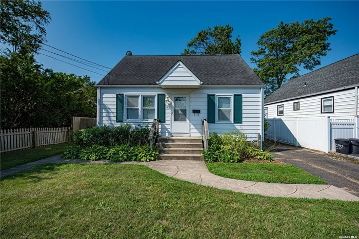 Adorable Lindy Village House w/Updated Kitchen & New Bath. Wood Floors Throughout. Finished Second Floor, food office, loft or potential 3rd bedroom. . Clean, Neat and Adorable. Gas to house for easy conversion to gas.