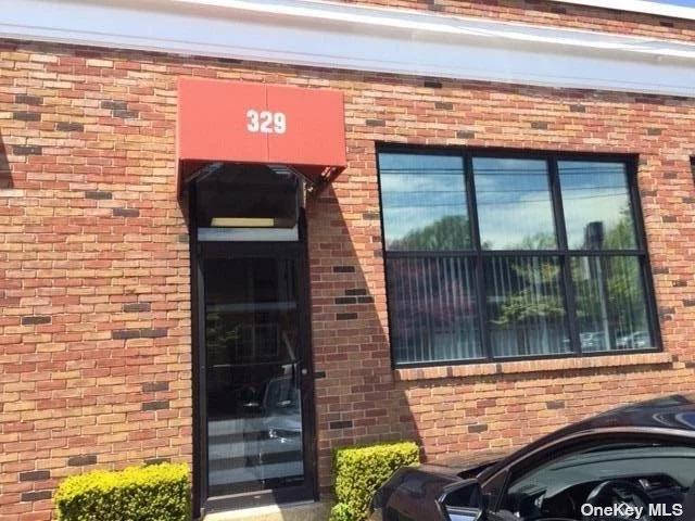 Approx 1, 100 sqft Professional Office Suite. 2 Private Offices, Large Bullpen Area, Conference Room & Private Bath. Great Exposure-Main Road. Ideal For Accountant, Attorney, Insurance, Chiropractor, Etc. Move-in ready. Ample parking.