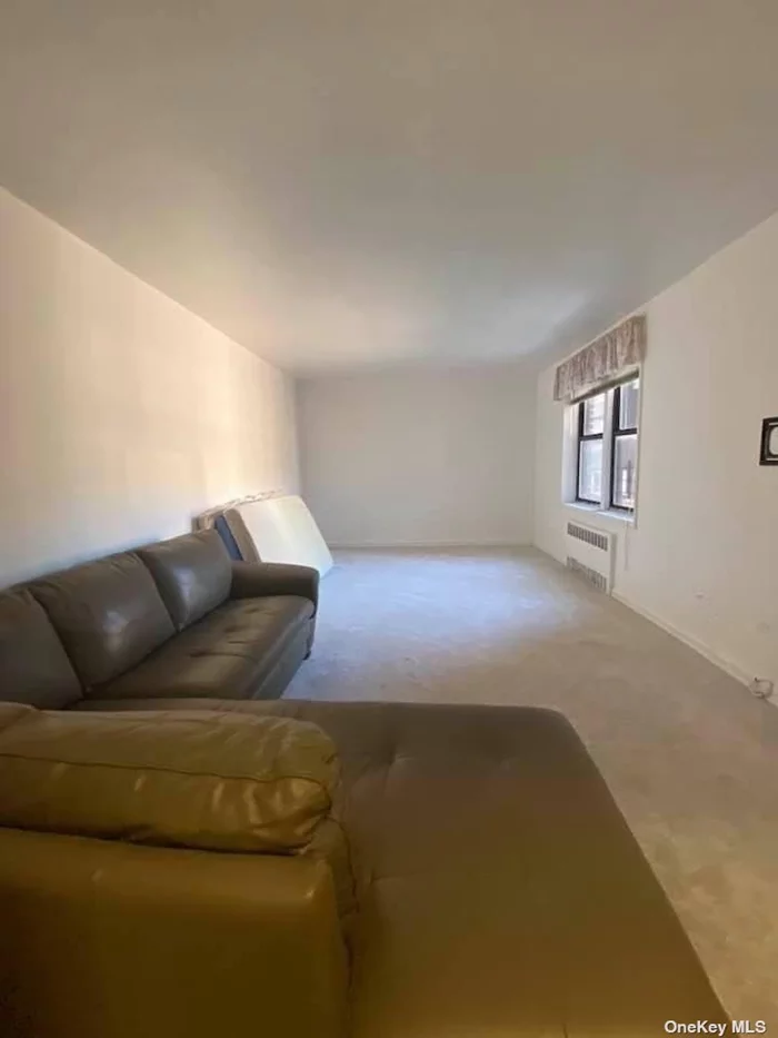 Beautiful One Bed coop for Rent , at Elmhurst , Location , Location, Near by all, Need Board Approve, income and Cr?dit Score Reequipment, No pet Allow.