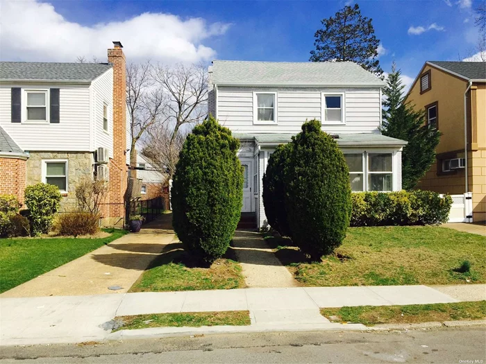 Fresh Meadows 4 bedroom 2.5 bath house for Rent. Renovated kitchen , bedroom and bath on first floor, additional Florida room, finished basement & much more.1 block from Union Turnpike Express buses, Shops Banks & house of Worship. Close to St. Johns University.