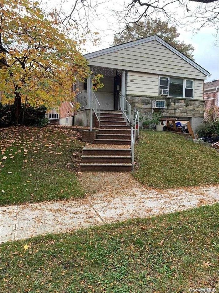 Excellent Full Ranch House Rental at Bayside With 3 Bedroom, Den 2.5 Bath, FDR, Living room  in the first floor. Full finished Basement with 1 Full bath. Attached garage. Huge Backyard , School Dist # 26 . Shopping And transportation close by Opposite to park