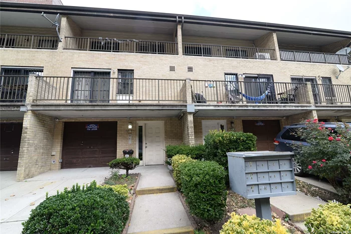 Excellent Location In Heart Of Downtown Flushing, Newly Renovated 2 Bedroom Condo Unit, 2 Walk-in Closet, Share Backyard, Low Common Charge And Low Property Tax, Walking Distance To 7 Train And Macy&rsquo;s Etc., Good For Residential Or Investment, Easy To Rent.