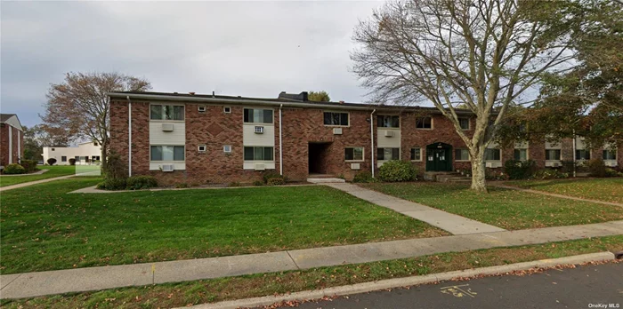 Do not miss out on the opportunity of this 1st floor unit with extra large Living room space . Updated SS appliances , Hardwood floors recently redone !