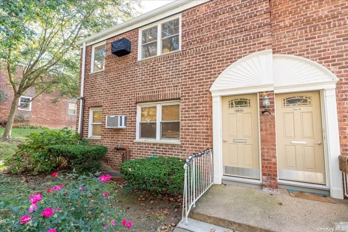 Beautiful 2nd floor corner unit. Features, Fully renovated, Kitchen, bathroom, hardwood floor and New windows. Washer/Dryer, 2 Parking unassigned, Heat, water and Gas included in the maintenance. Must see. Near transportation and all major Highways.