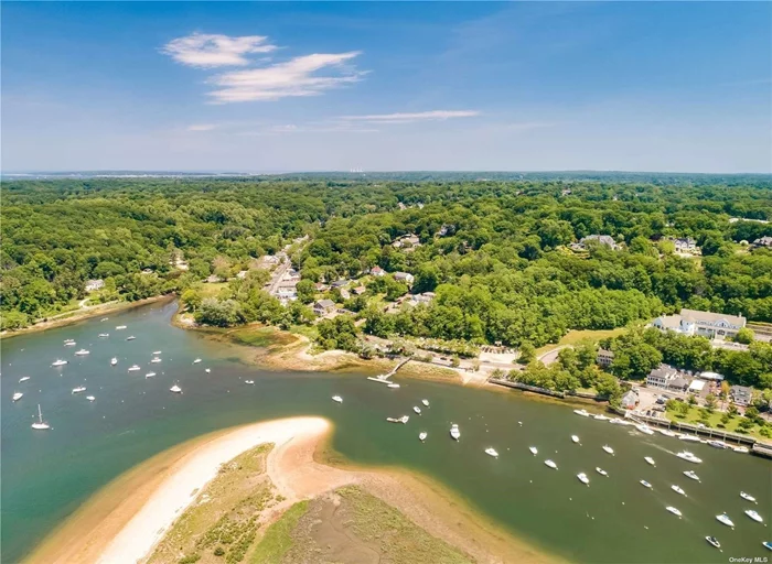 Beautiful Year Round Waterviews of Cold Spring Harbor. Half Mile To Beach, Restaurants, Parks, Shops, Near Huntington Village As Well.