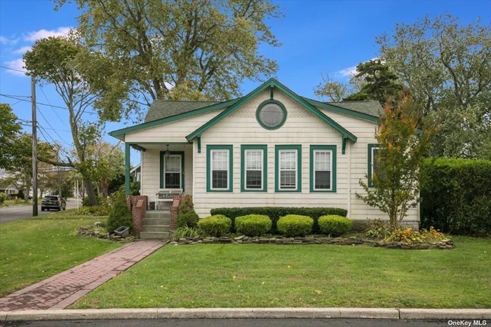 Charming Ranch located in the beautiful South Amityville Village. Featuring 3 Bedrooms & 1 Bath. Updated floors, EIK, located on a quiet block. A MUST SEE!