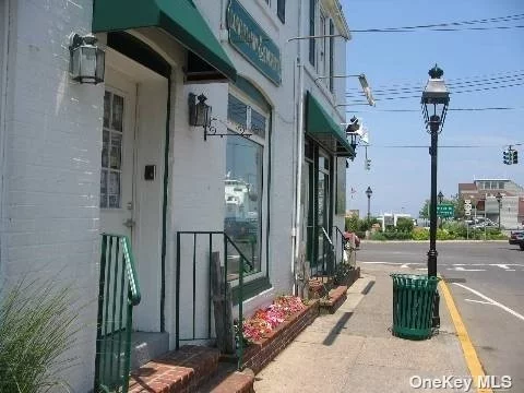 Open Studio w View of Courtyard- Great place to hang your hat w all the utilities included. Public transportation across the street - 3 Miles to Stony Brook , 1 Mile to LIRR , Port Jefferson Ferry across the street.