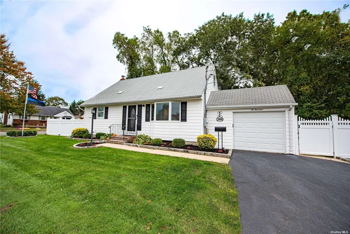 Immaculate Cape Cod Located in the Desirable Presidential section. Countless Updates = 200 Amp Electric, Kitchen and Appliances, Most Windows, Solid Wood Interior Doors, Wireless Alarm System, plus LOTS more ! Move In Condition !