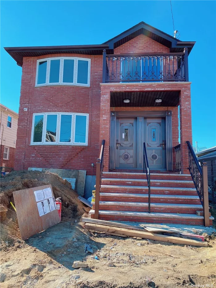 2021 Brand new Legal Brick 2 Dwelling. Each Floor is 3 Bedrooms 2 Bath and Washer Dryer. Total 2 Washer, 2 Dryers. The Building Uses High Quality Materials. Central Heat And split Air Conditions. Private Driveway