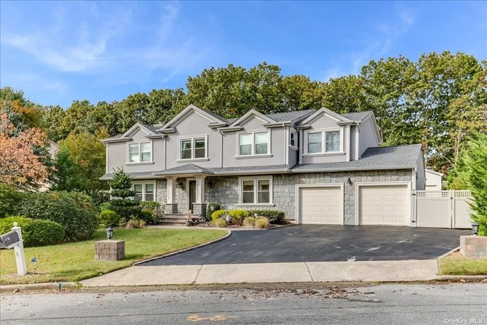 Fabulous center hall colonial with newly renovated stucco/stone, Roof, Windows and Pool! This gorgeous home offers spacious rooms, an open great room, updated kitchen, bath, and burner. New second floor extension off of the master bedroom with an oversized closet area. Perfect turn-key opportunity in the high ranking Commack Schools. Wonderful backyard with Ig pool, cabana, deck. great for entertaining! Attached 2 car garage plus A 19ft. detached garage.