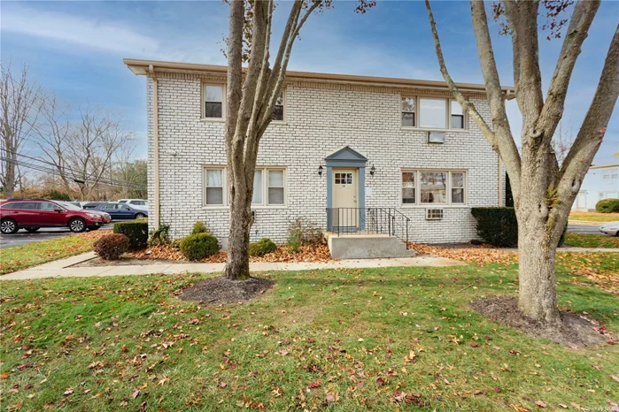 Check out this Fully Renovated, Upper 1 Bedroom Co Op at The Woodlands of Islip. Maintenance Includes Taxes, Heat, Water, Gas, Sewers, Pool & Life Guard, Building Maintenance, Sanitation, Landscaping, Snow Removal. Pet Friendly! New Dog Run!! Laundry Facility in Complex. Nearby Shopping, Train & Beaches. Well-Maintained Community! Dog Cannot Be More Than 18 Inches or Over 20 Lbs. Debt-to-Income Ratio must be under 35%, Minimum of 650 Credit Score. Take home income must net 3x maintenance fee. This Beautiful Unit is Waiting For You! Close to All!