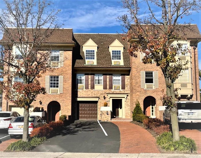 Gated Community with 24 hr Security. 3rd Fl Unit with Bay & Bridge View. New Paint, Hardwood Floors Thru Out. Garage with Long Drive Way. Newly Renovated Clubhouse w Indoor/Outdoor Pool, Gym, Sauna, Tennis Ct, Racket Ball Ct, Basketball Ct, Fitness Classes, Playground. Located In Front of Beautifully Landscaped Park.