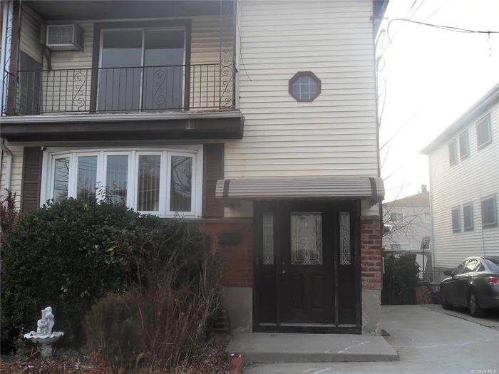 Updated, spacious 3 bedroom, 1.5 baths apartment on 2nd floor of two family home in Rosedale